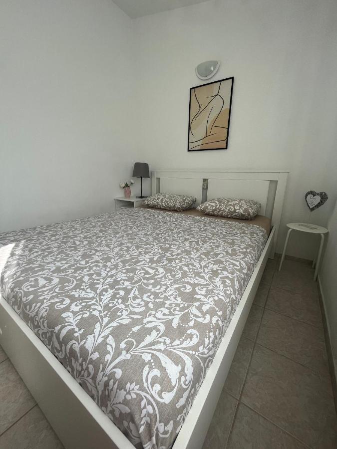 Pinezici Apartman Niccole Exterior foto